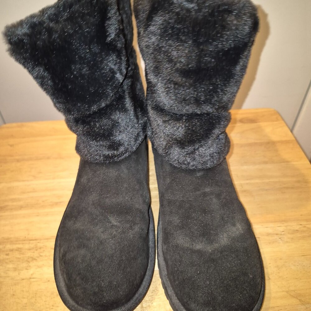 Koolaburra by Ugg Women's Size 9 Black Boot with Faux Fur Top Pre-Owned
